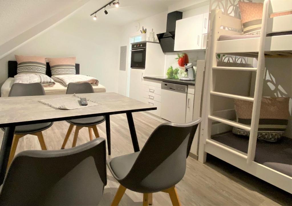 Fancy, EP Tickets über uns erhältlich - 1