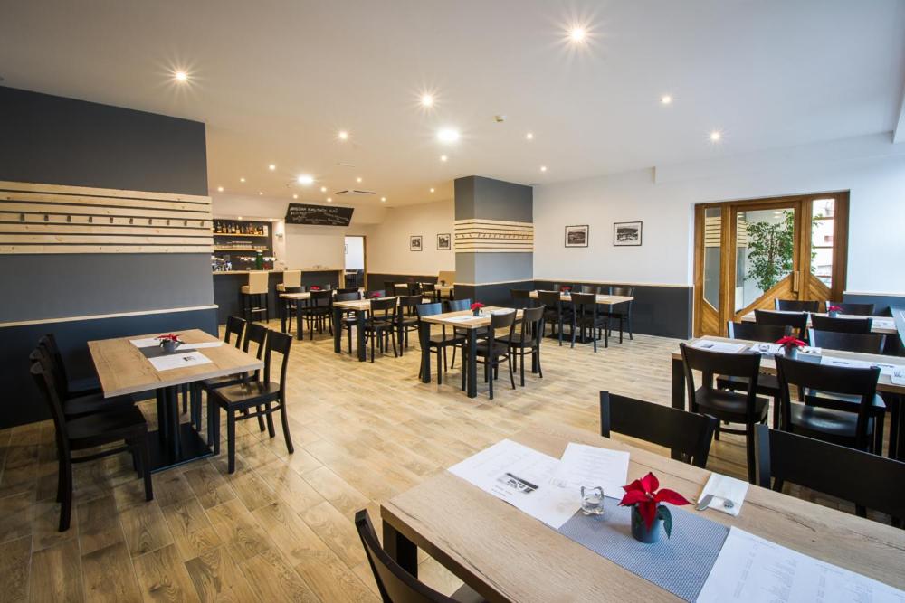 Restaurace v ubytování YURA hotel Čeladná BAZÉN A SAUNY ZDARMA