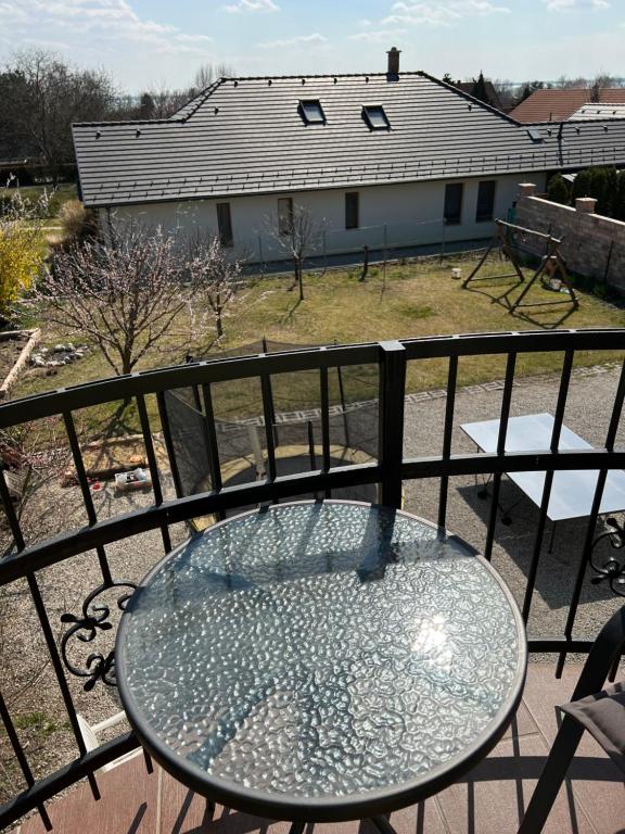 Balkón nebo terasa v ubytování Csikós Apartman