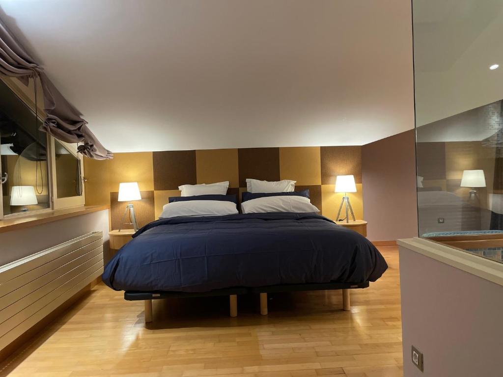 Postel nebo postele na pokoji v ubytování Appartement chic au centre HUT 08087