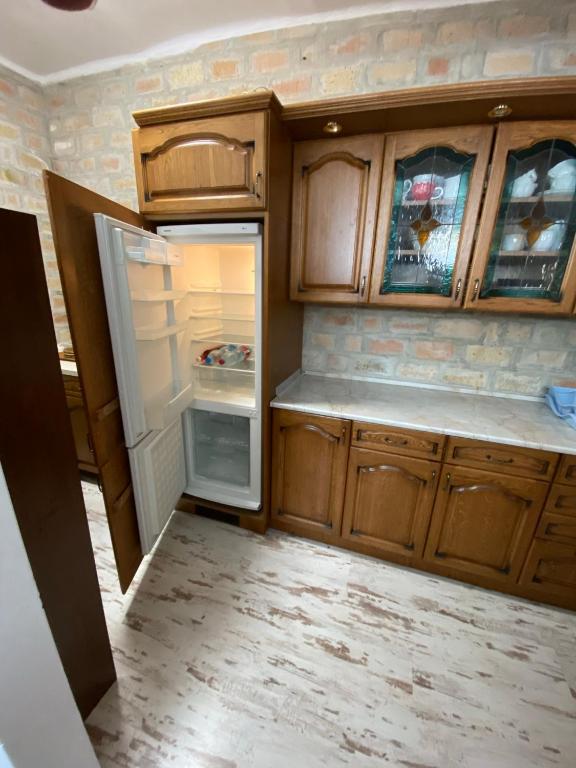 Kuchnia lub aneks kuchenny w obiekcie Balaton7 Apartmanház - Badacsonytomaj Centrum