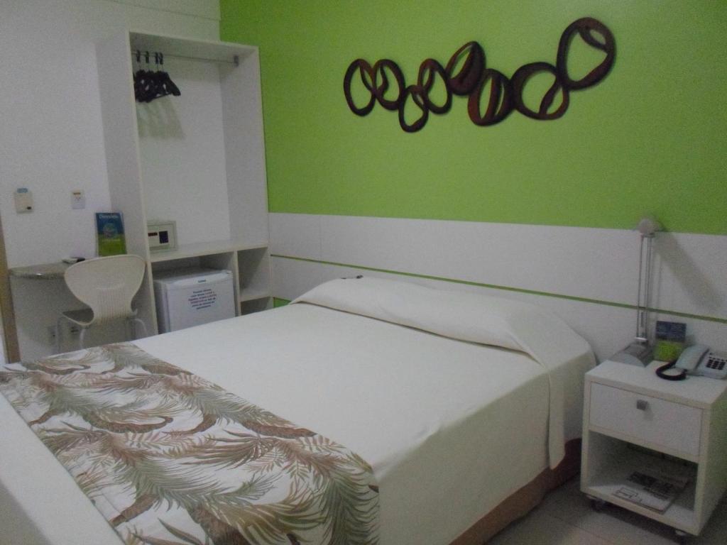  Coqueiros Express Hotel