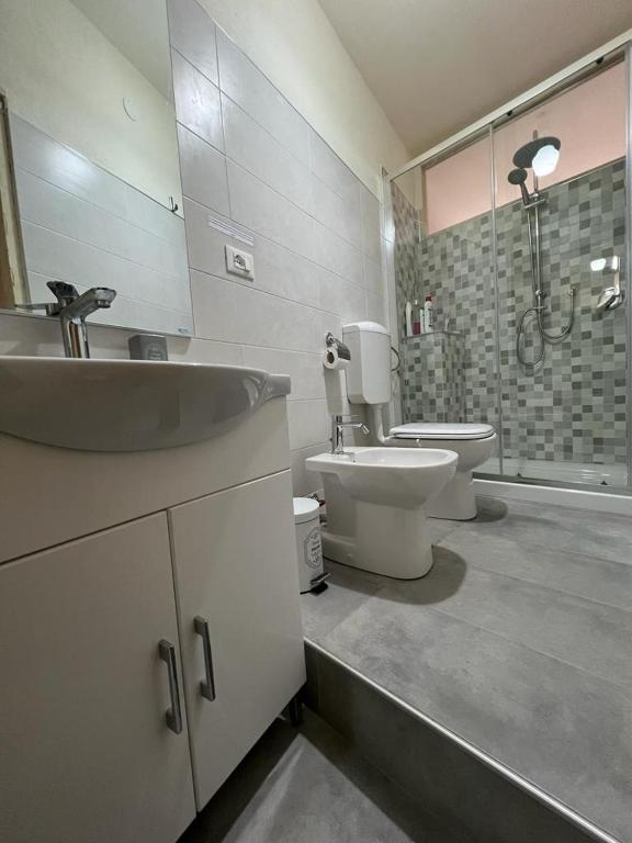 Koupelna v ubytování Rua House