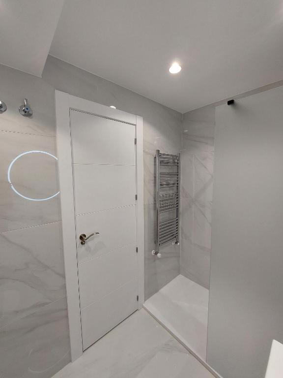 Ordoño II Suites con Aire Acondicionado y Wifi - 17