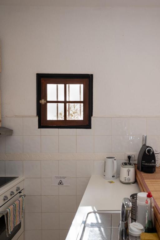 A kitchen or kitchenette at Las Carabelas 8, next to the Sea and all Amenities