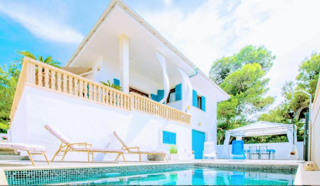 Villa Esparrall con Piscina Privada, Son Serra de Marina ...