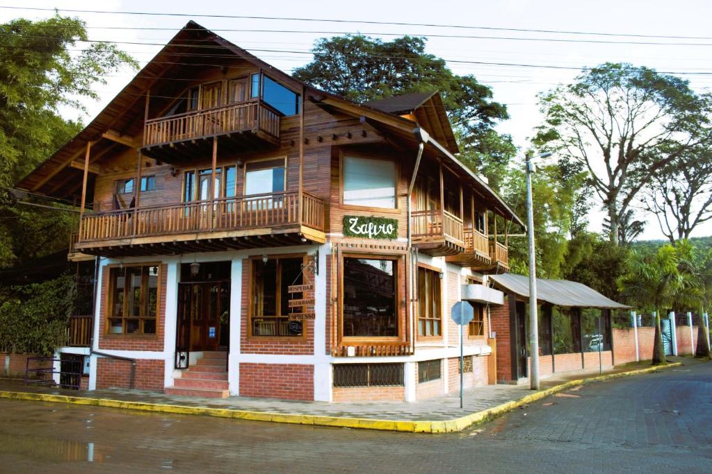 Gallery image of Zafiro Boutique Hotel in Mindo