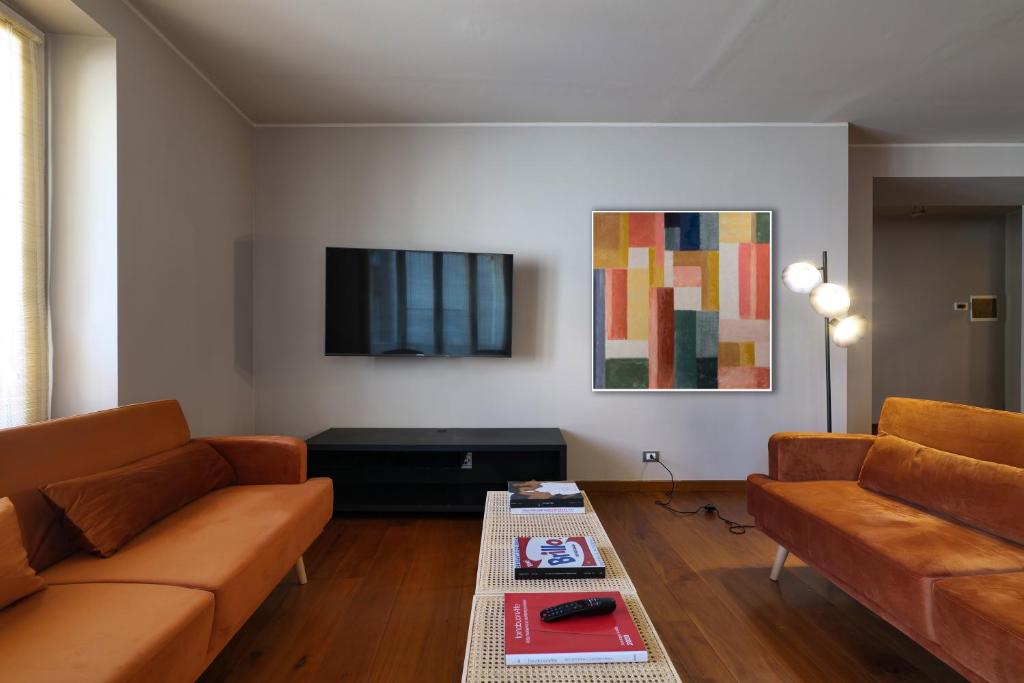 Część wypoczynkowa w obiekcie Castello Luxury Apartment - in the heart of Milan