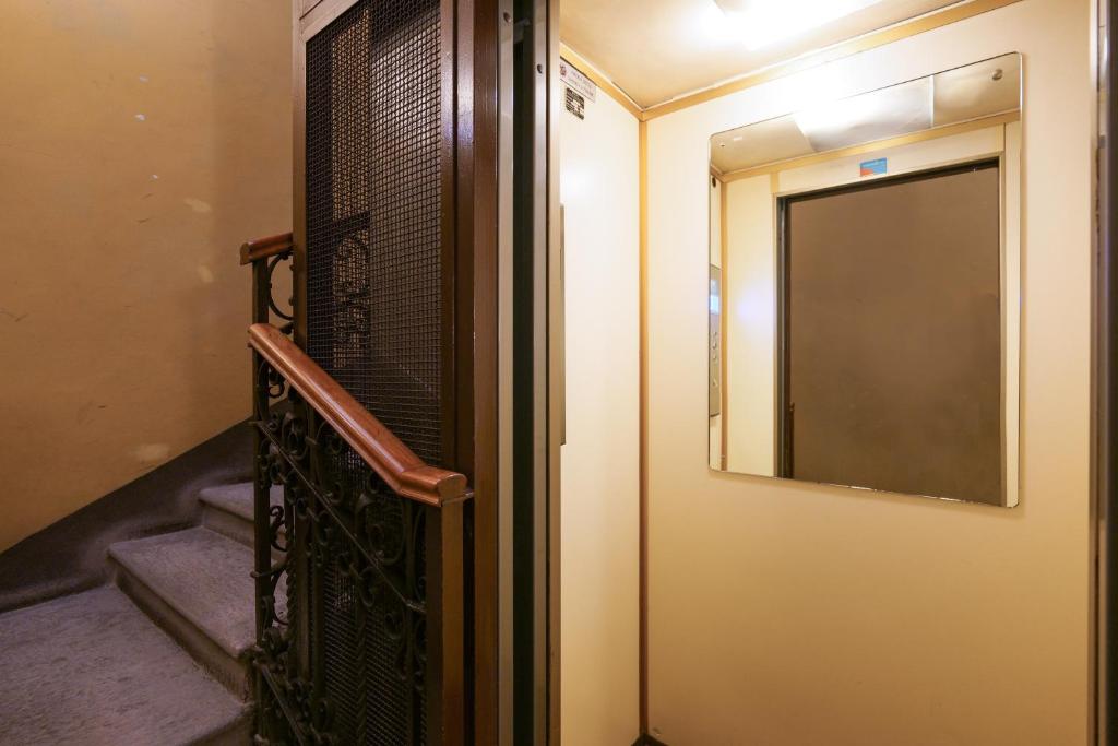 Zdjęcie z galerii obiektu Castello Luxury Apartment - in the heart of Milan w Mediolanie