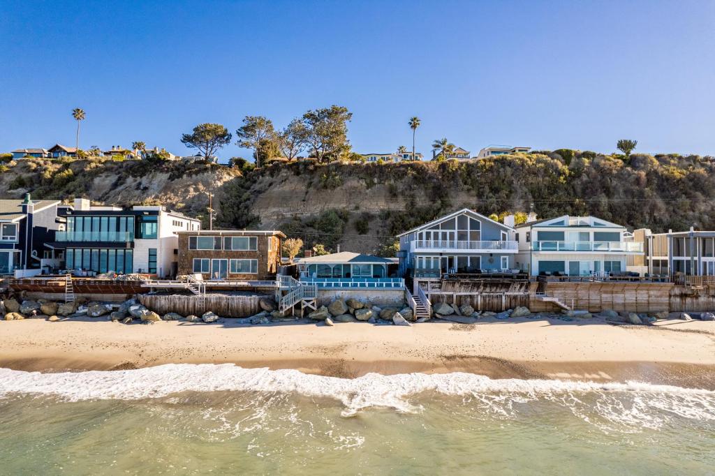 Beachfront Seas The Day Beach House, Dana Point (updated prices 2024)
