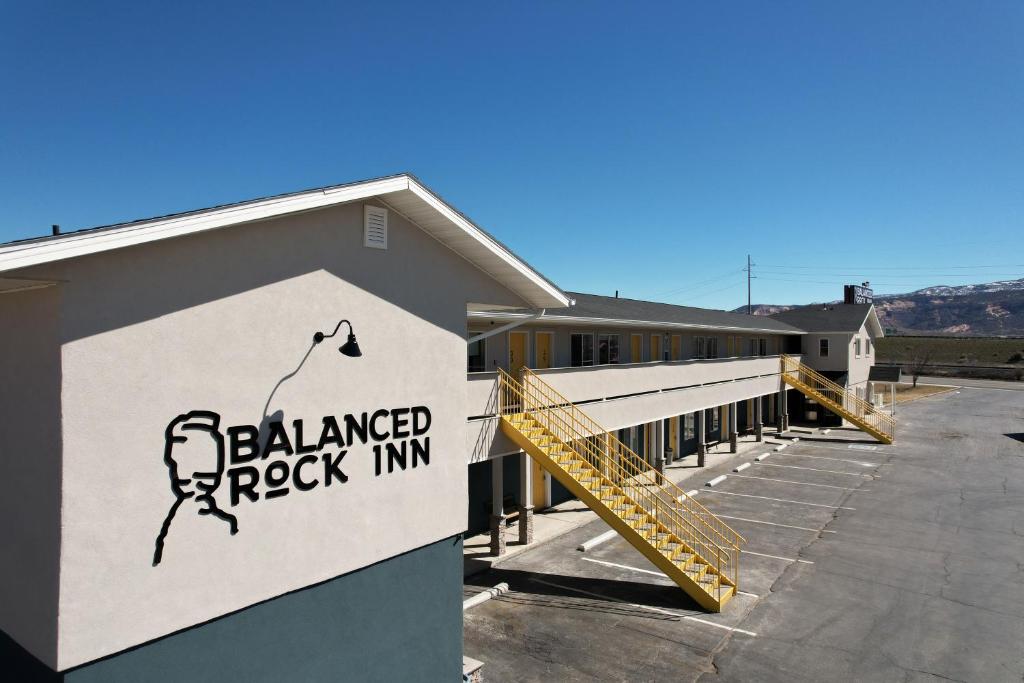 Balanced Rock Inn