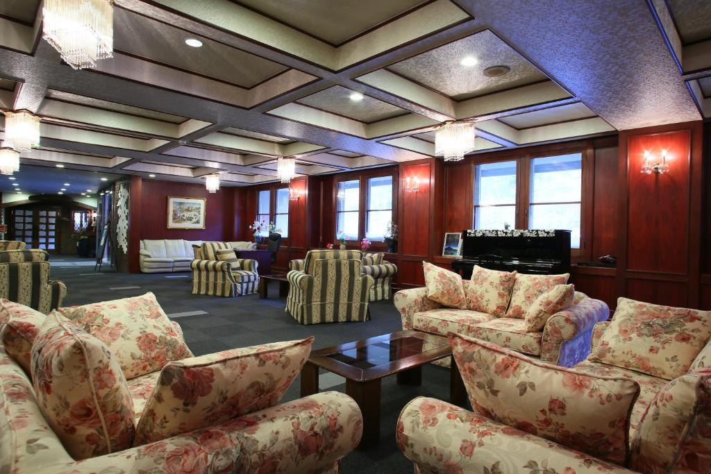 Posezení v ubytování Shiga Palace Hotel