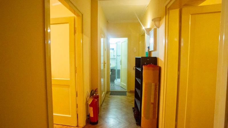 Private cozy room 2 with shared kitchen in appartment - Resim 6