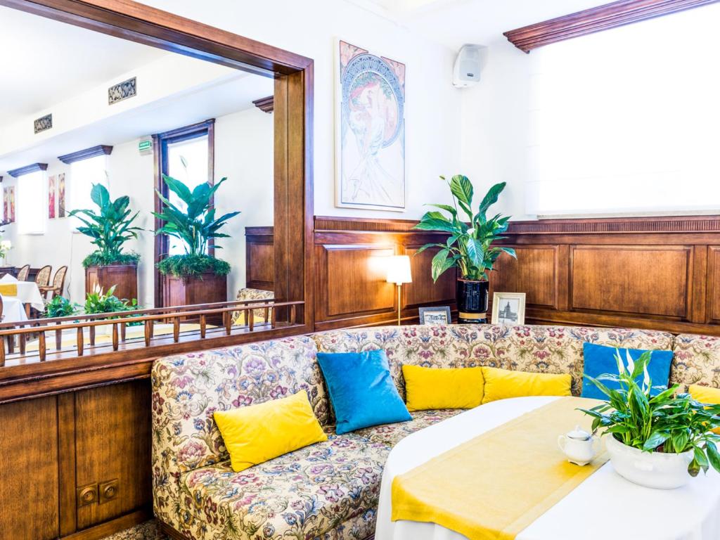 Hotel Pod Złotą Różą - 2