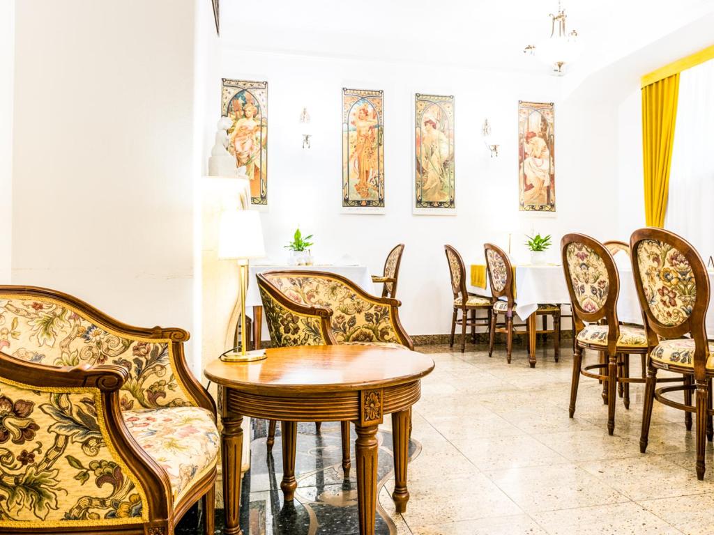 Hotel Pod Złotą Różą - 6