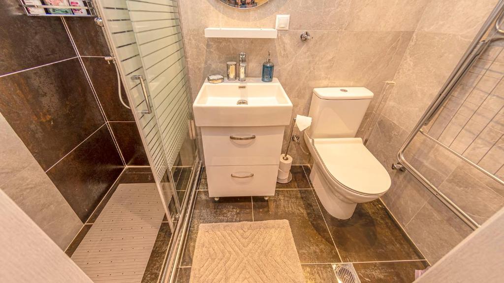 Kúpeľňa v ubytovaní A unique loft studio