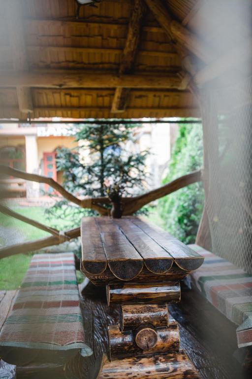 Fotografie z fotogalerie ubytování Kolyba Opryshkiv v destinaci Nizhneye Selishche
