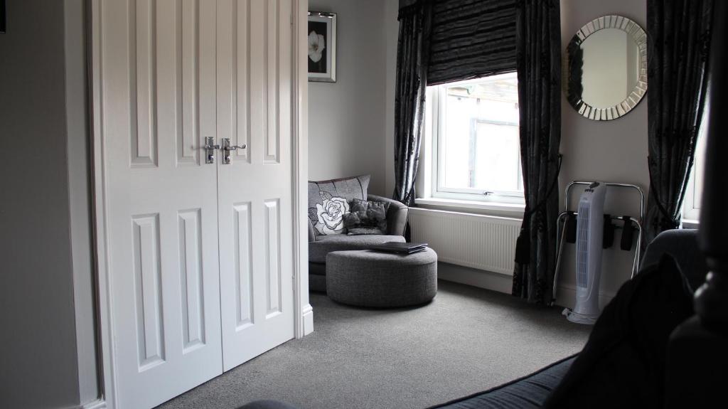 The Whittington and Cat - Luxury Double Room