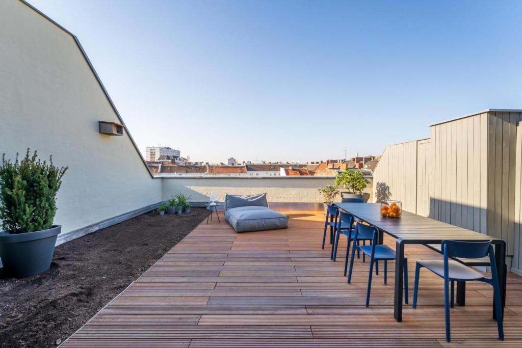 Maisonette apartment 110sqm with 3 bedrooms and rooftop terrace
