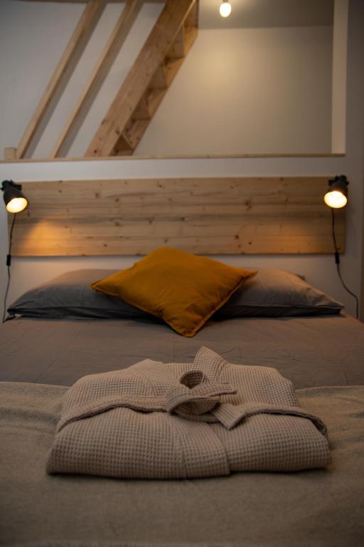Ô COSY , DUPLEX, JACUZZI, TERRASSE. - Two-Bedroom Apartment