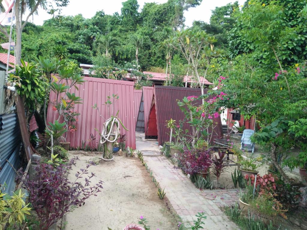 Zahrada ubytování Nazri Nipah Camp Pangkor