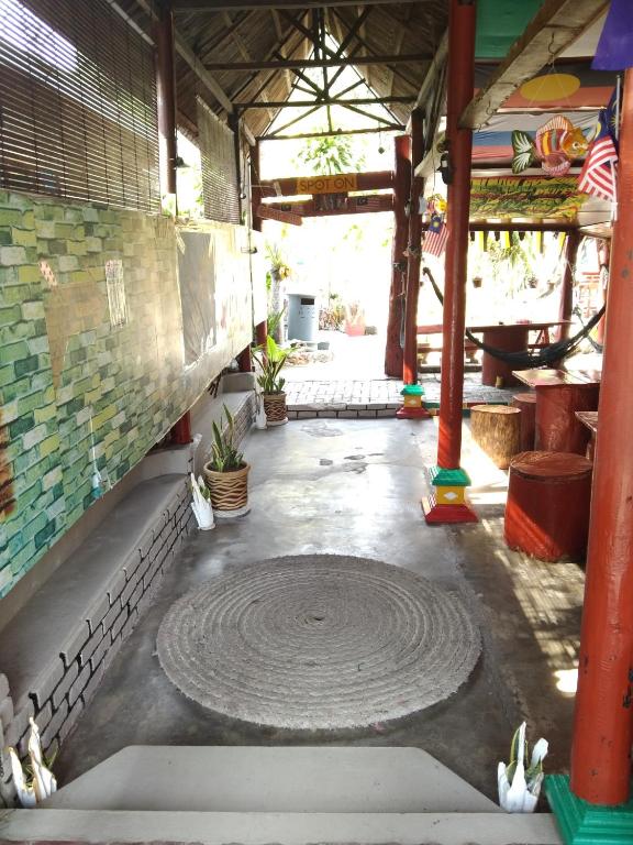 Posezení v ubytování Nazri Nipah Camp Pangkor
