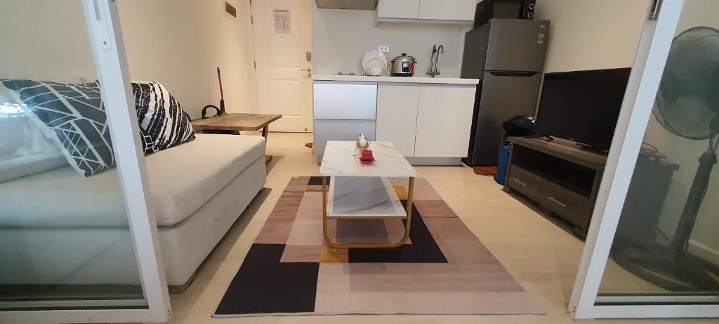 JN Condotel The Azure Urban Resort Residences - Queen Studio