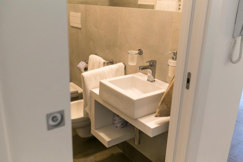Kúpeľňa v ubytovaní Via Del Faro Apartments