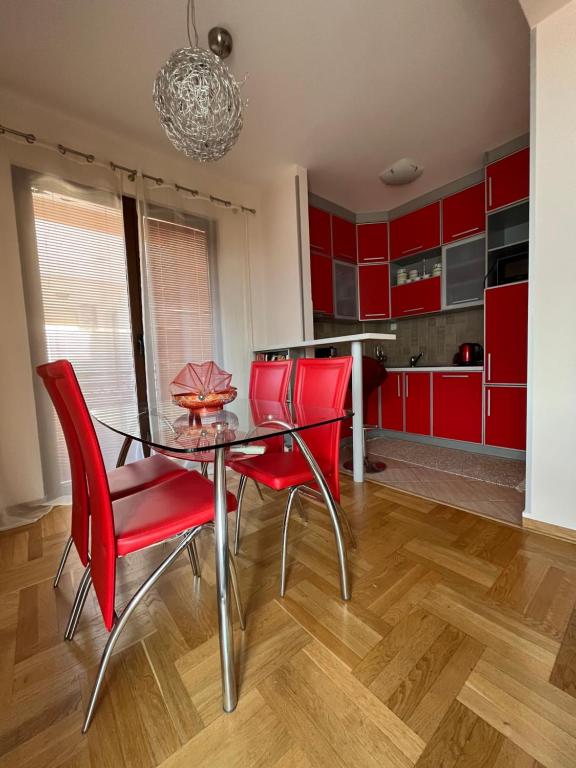 Fotografie z fotogalerie ubytování Risan Club apartment BEST VIEW v destinaci Risan