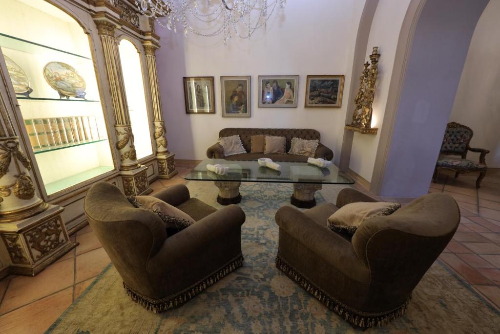 Posezení v ubytování Casa Raiola Ercolano Luxury Rooms & Spa