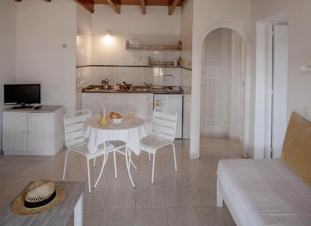 Kuchyň nebo kuchyňský kout v ubytování Viviendas Ferrer - Formentera Break