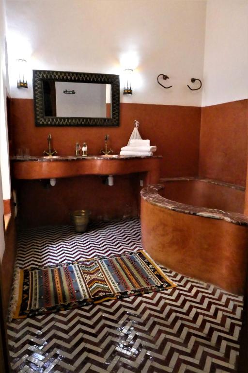 Riad Smara - Azza