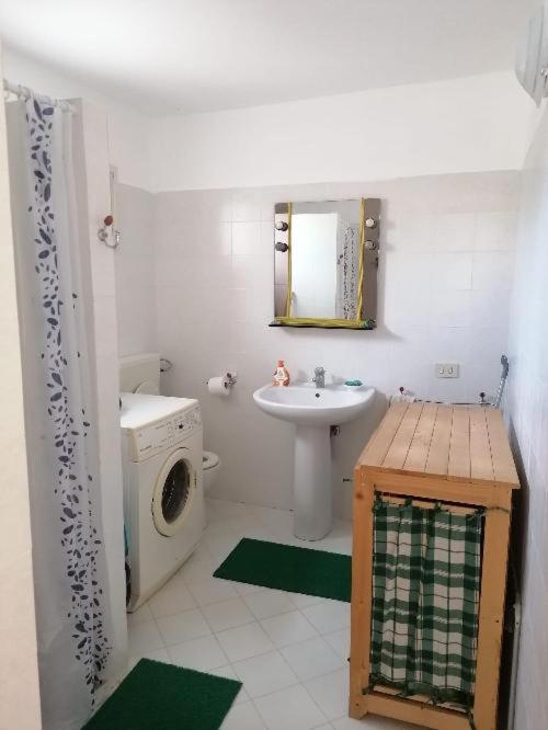 A bathroom at La Dolce Oasi