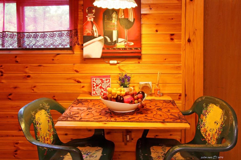 Foto sihtkohas Adi asuva majutusasutuse Under the Walnut Tree Shade Lodge galeriist