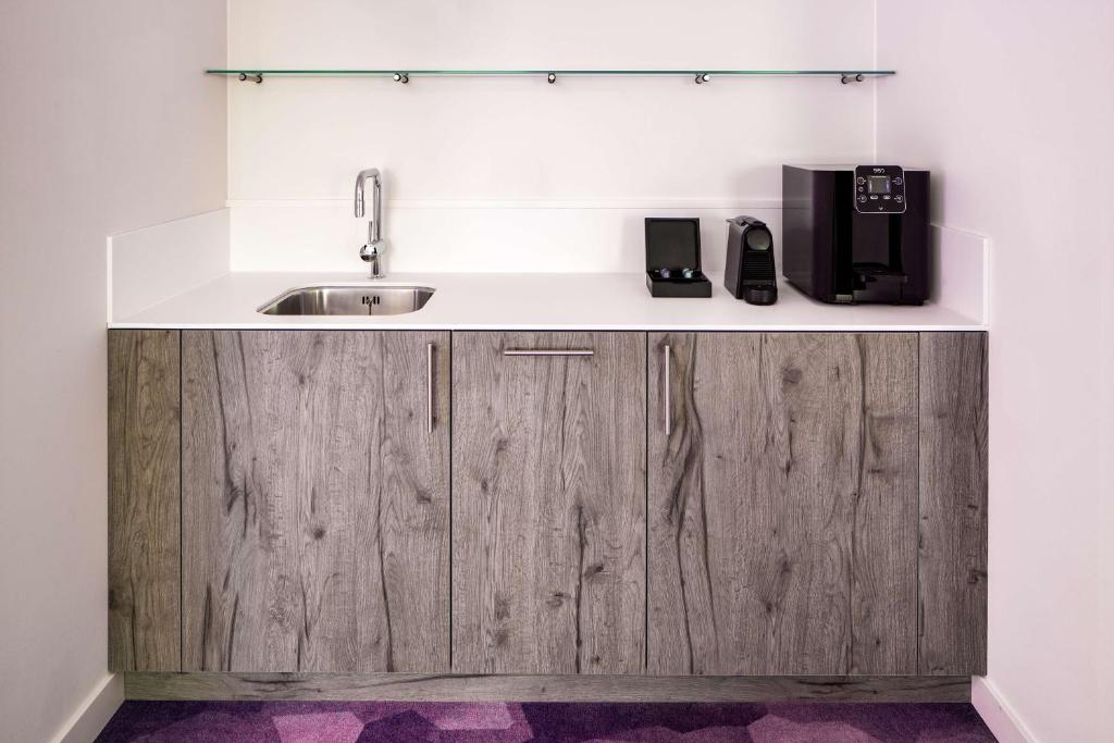 YOTEL Amsterdam - Resim 27