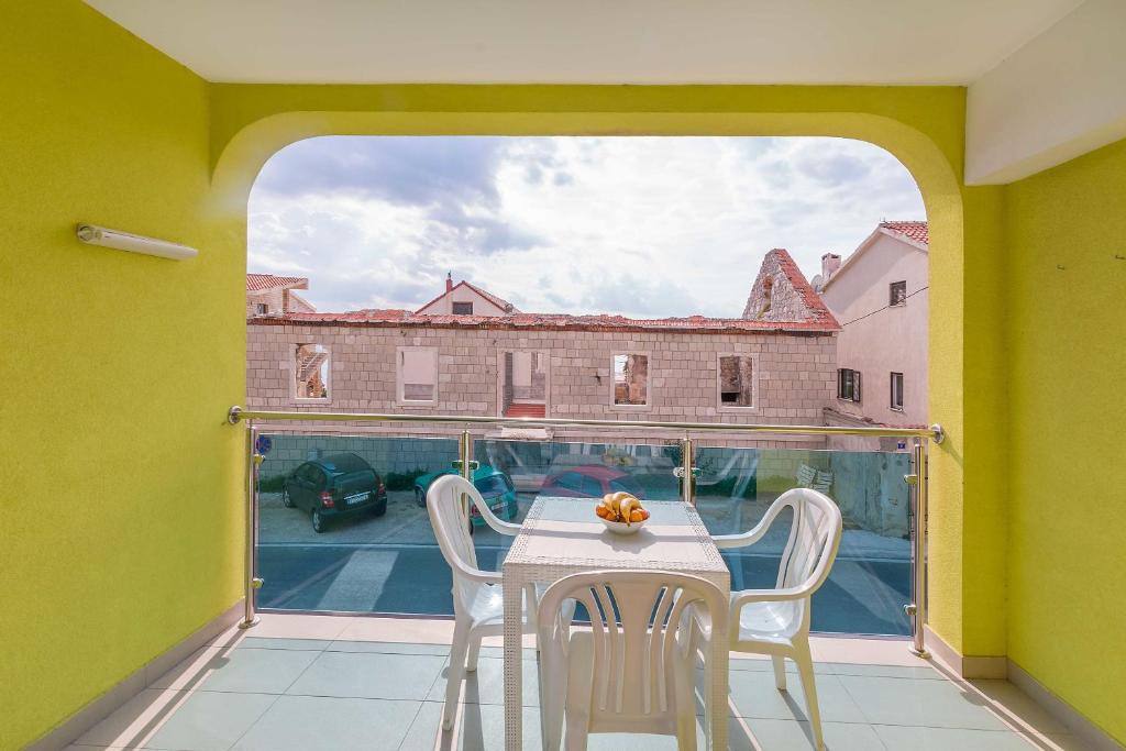 Apartments Road star - Studio Met Balkon