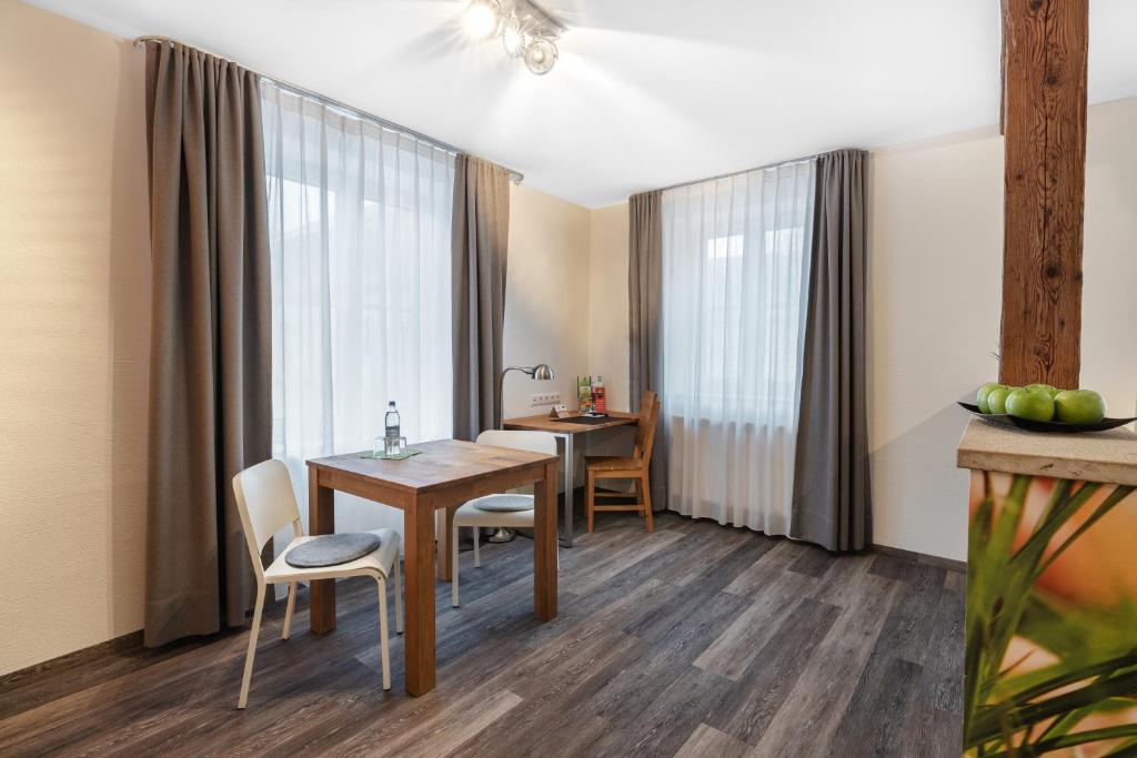 Fotografie z fotogalerie ubytování Schieners Hotel & Apfelhof Apartments v destinaci Wemding