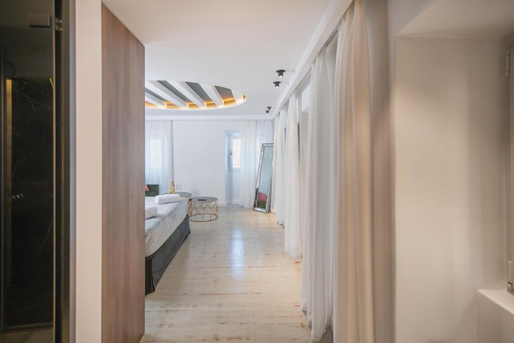 Kantoni Luxury Suites - 1