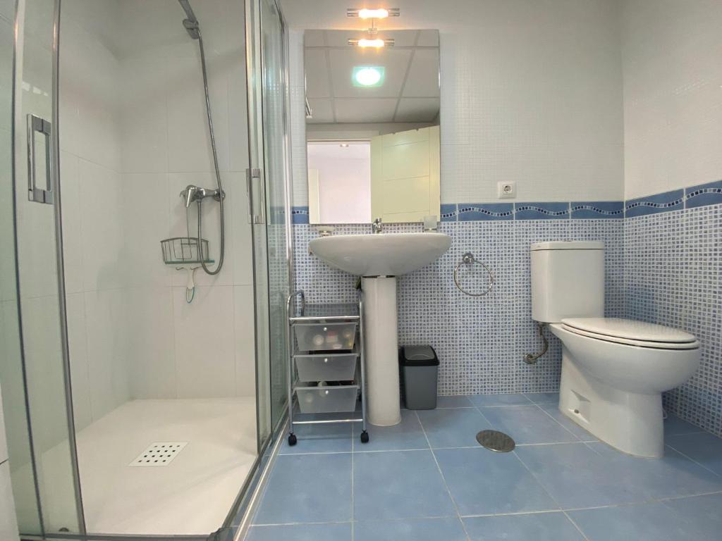 A bathroom at Plaza Mayor