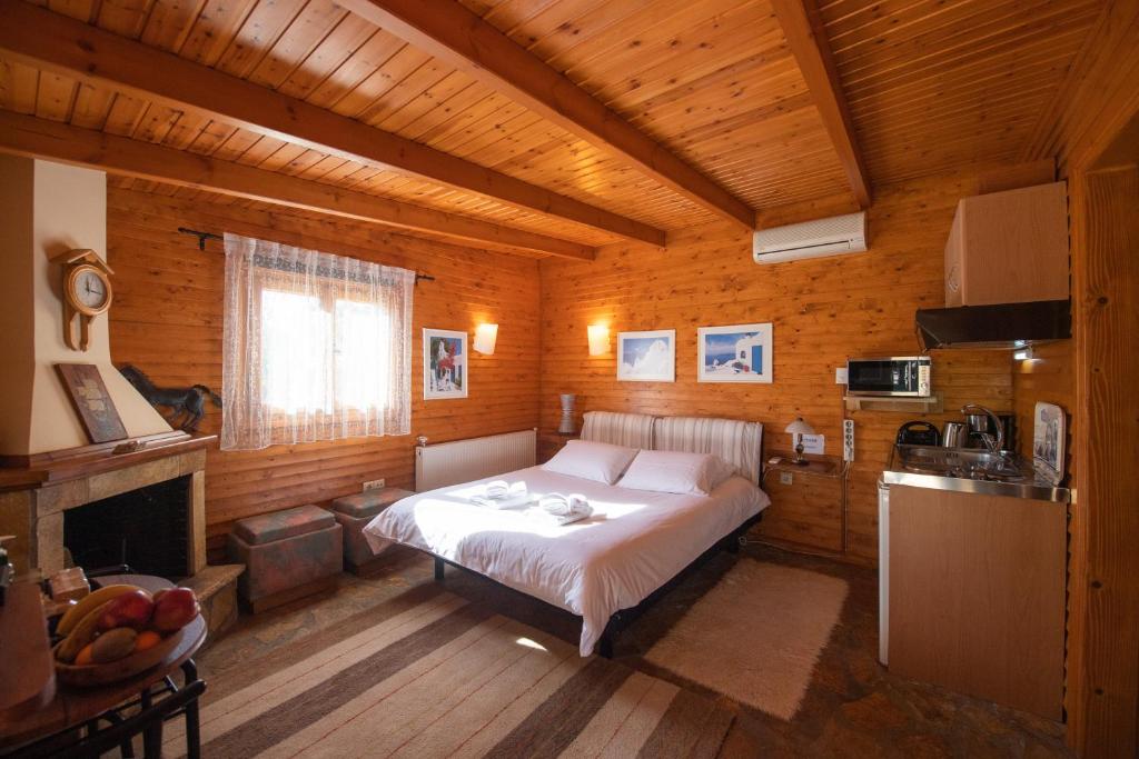 Posteľ alebo postele v izbe v ubytovaní Aliki Guest House