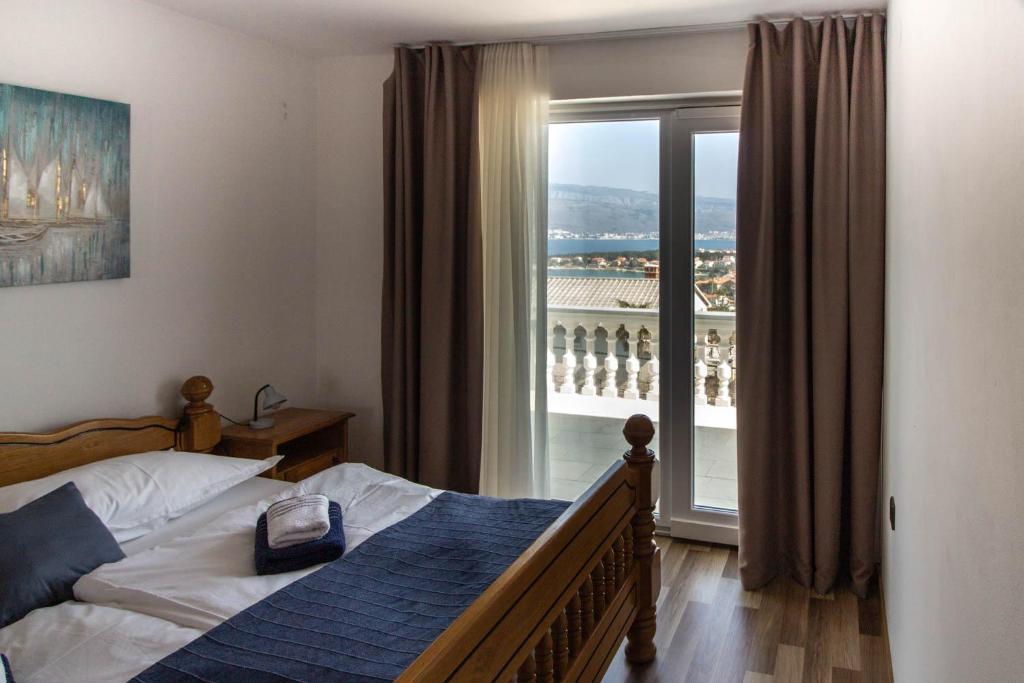 Zdjęcie z galerii obiektu Big Apartment with sea view! w mieście Šilo