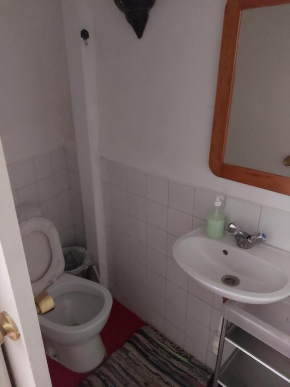 Zdjęcie z galerii obiektu Apartamento tipo loth Alameda w Sewilli