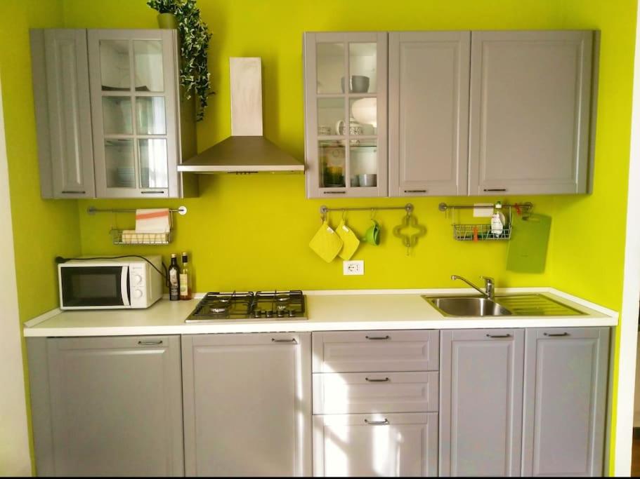 Una cocina o cocineta en Nel Cuore di Como