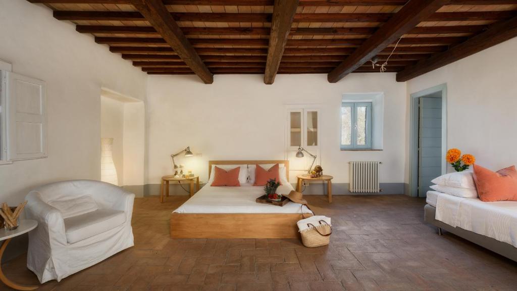 Posteľ alebo postele v izbe v ubytovaní Villa Carmeli 12&2 Emma Villas