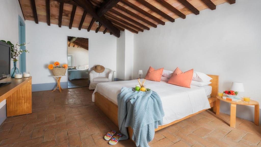 Posteľ alebo postele v izbe v ubytovaní Villa Carmeli 12&2 Emma Villas