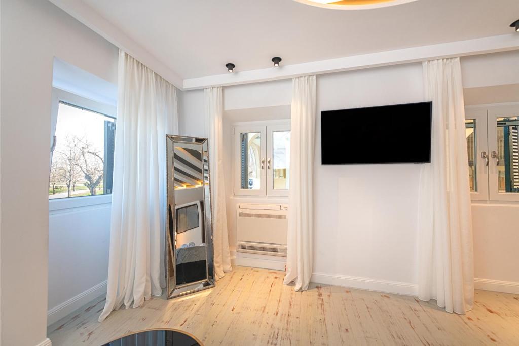 Kantoni Luxury Suites - 7