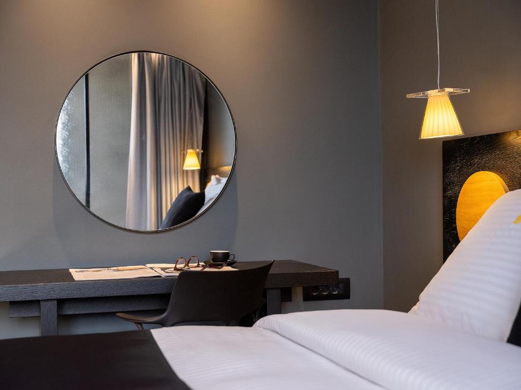 3 Pines Design Living - 3