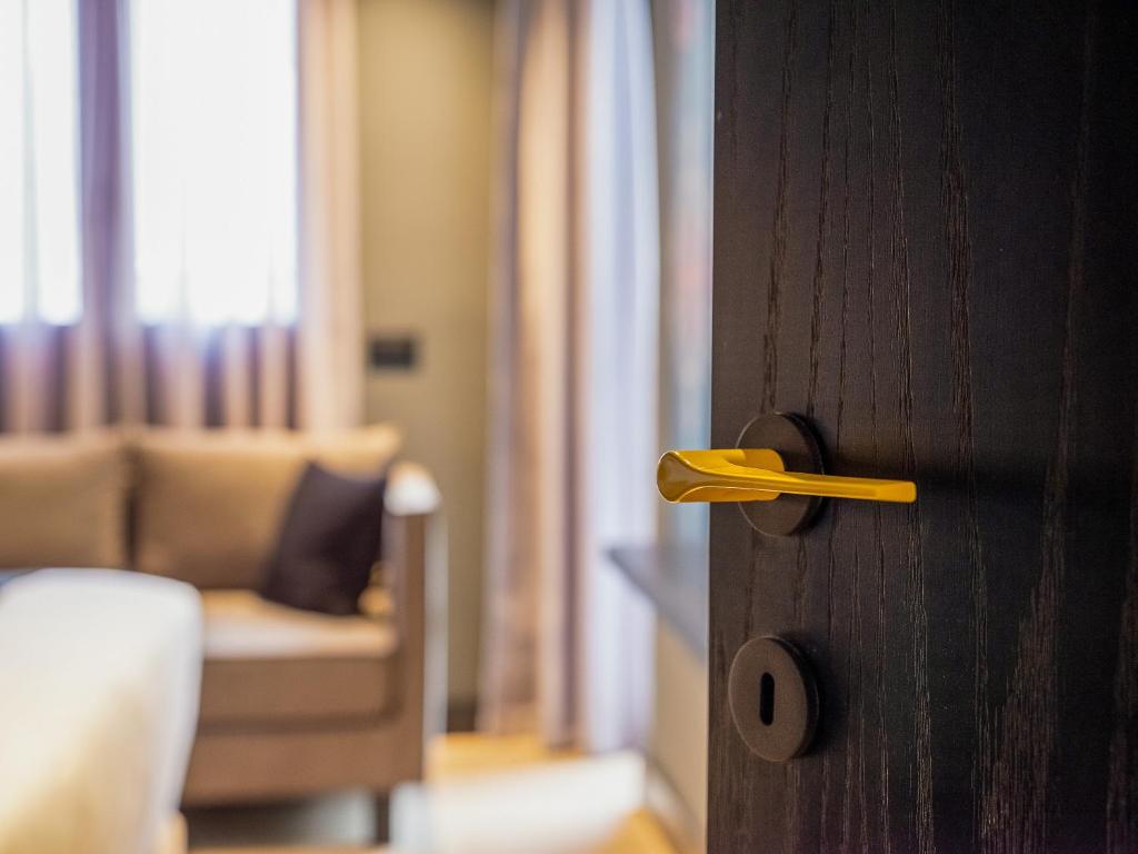 3 Pines Design Living - 17