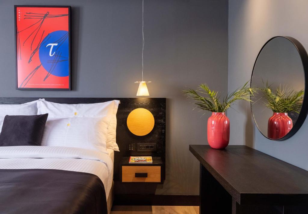 
Deluxe City Escape Suite
