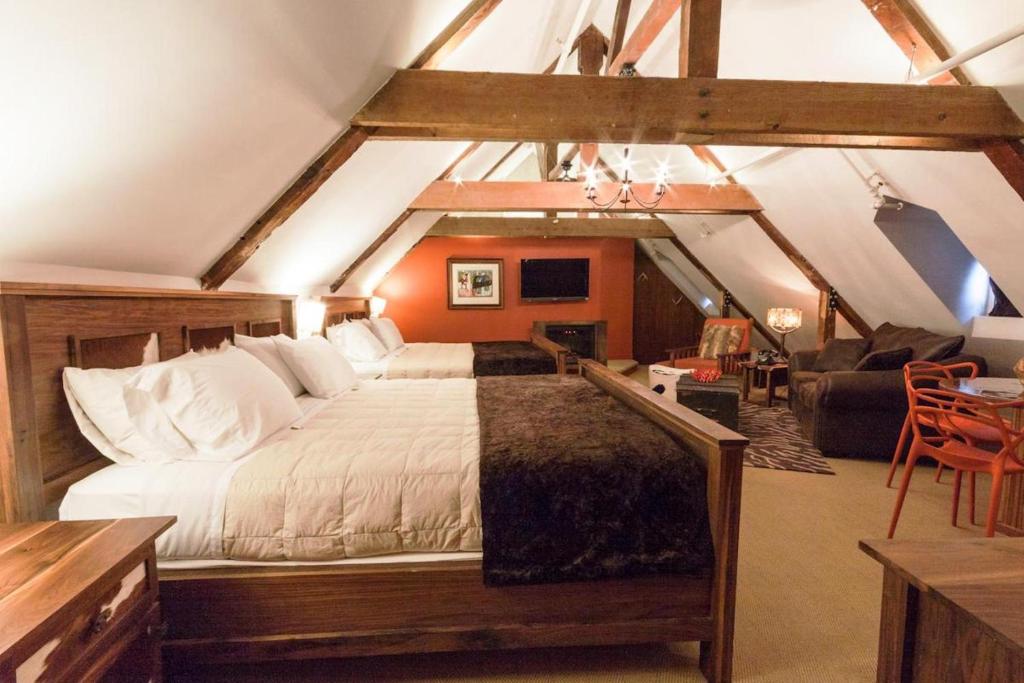 
Loft
